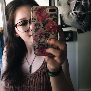 Meet your Posher, Gillian